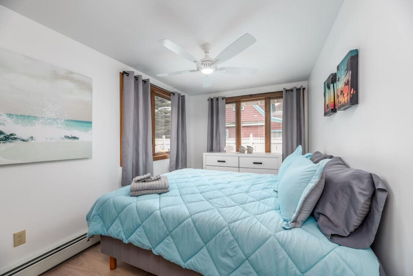 Pine Point Beach Home| Fire Pit| Walk To Beach