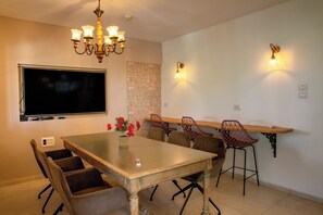 Business centre - Neve Shalom (Mateh Yehuda)
