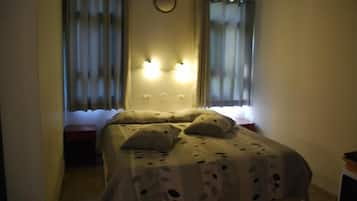 Single Room | Desk, soundproofing, iron/ironing board, free WiFi