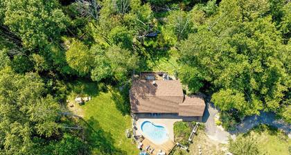 La Maison | Heated Pool • Hot Tub • Ski • Games