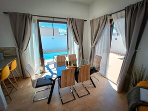 Dining - Beautiful villa with private pool (Playa Blanca)