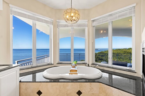 Luxe Waterfront Home w/ Pool★Elevator★Gulf Access