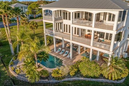 Tarpon Springs Villa