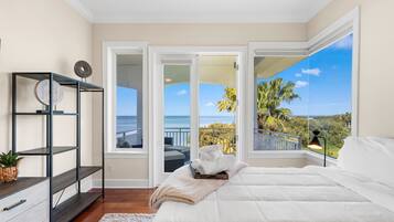 5 bedrooms, iron/ironing board, WiFi, bed sheets