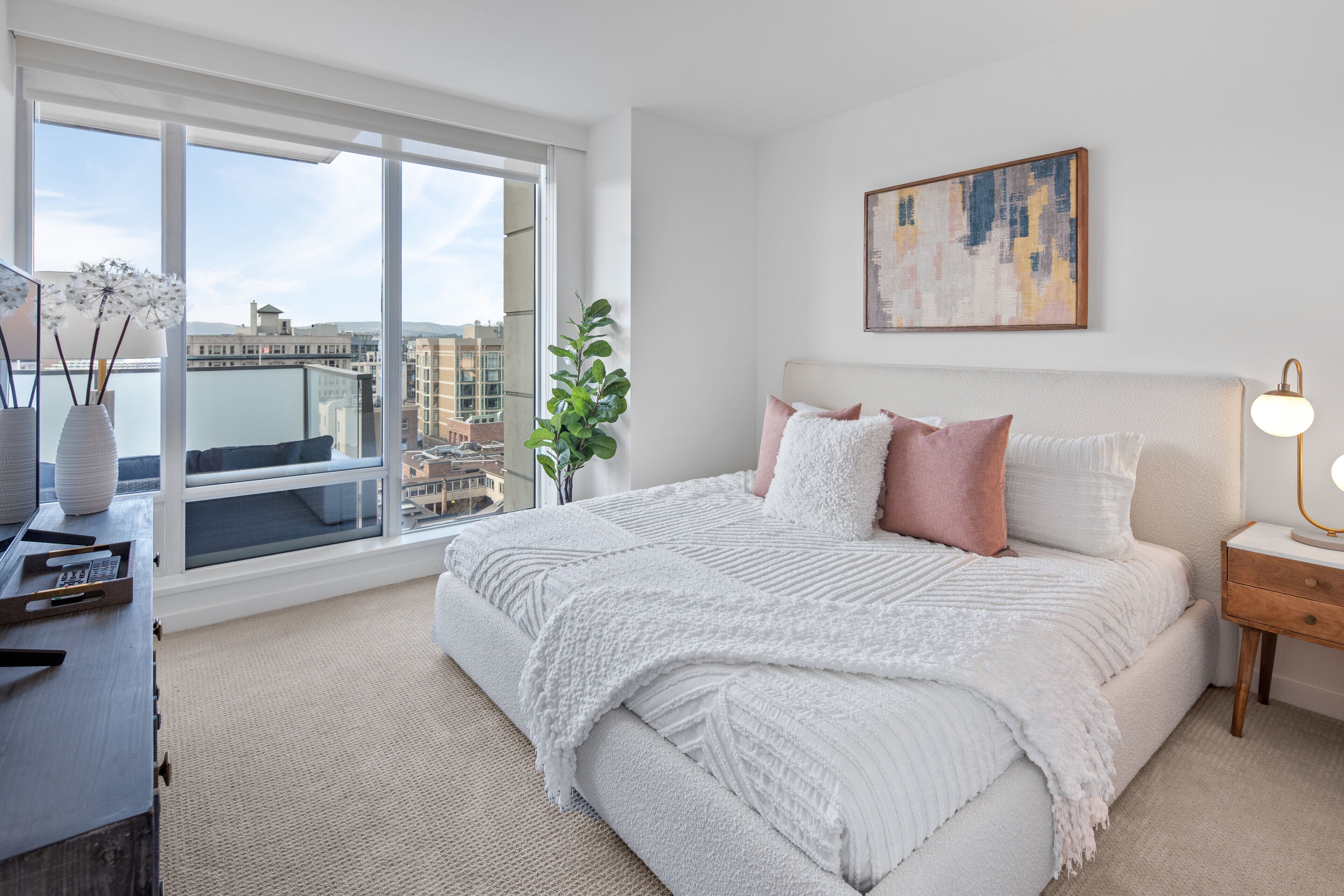 Magnificent King Suite w/ Harbour Views & Pool