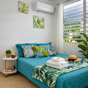 4 bedrooms, WiFi - "Tranquil Oasis: Spacious 4-Bed/3-Bath Beach House Just 3 Minutes from Paradise! (Aguadilla)