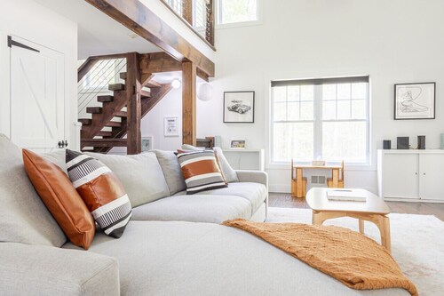 Warm & Comfortable Family Stay nr Woodstock