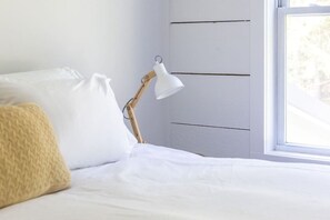 4 bedrooms, desk, iron/ironing board, travel crib