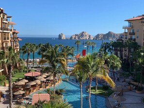 حمّام سباحة خارجي