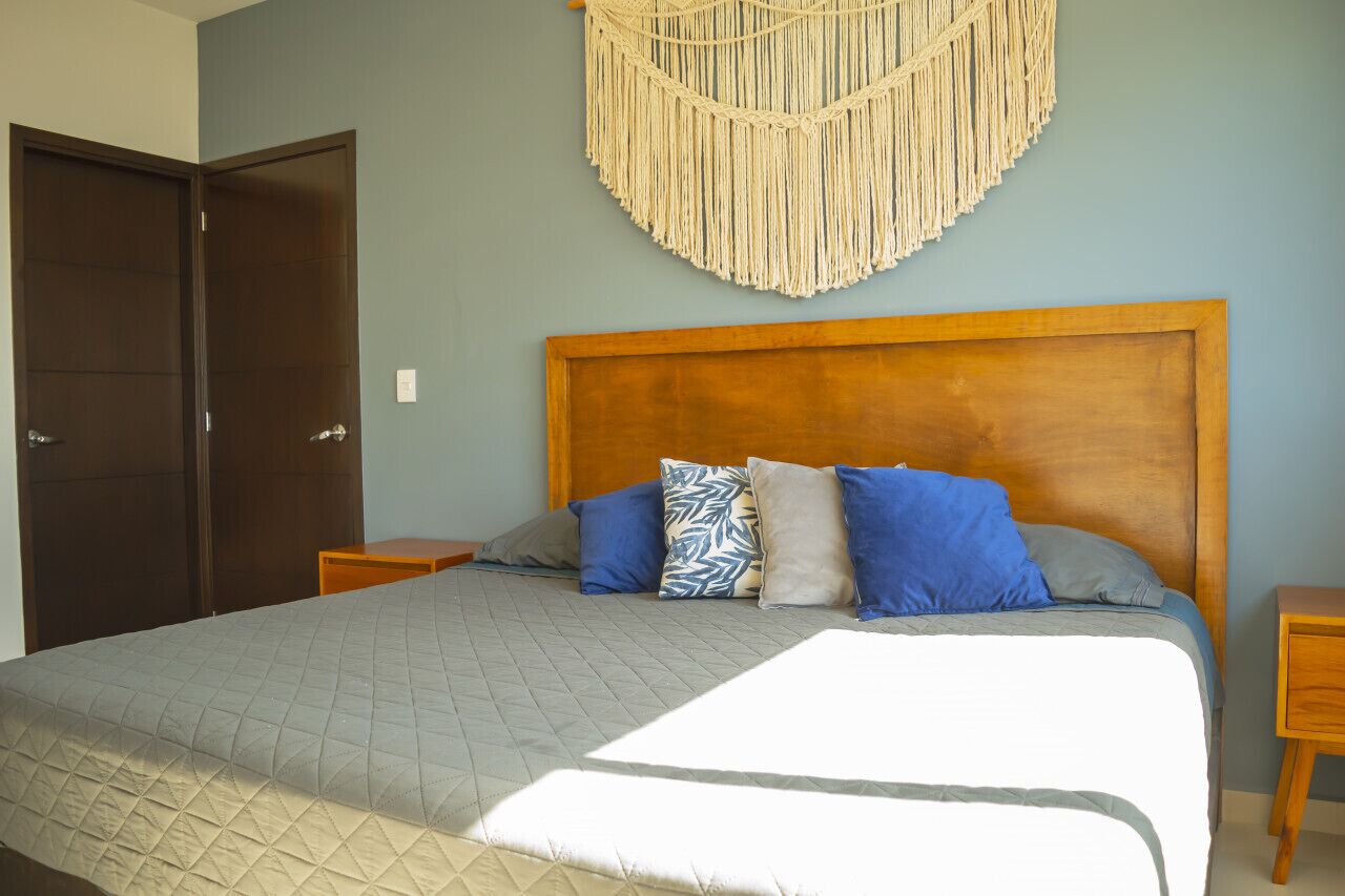 Iberika 8002 a 2 cuadras del malecón!