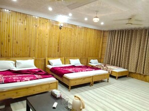 Deluxe Triple Room | Free WiFi