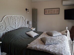3 chambres, fer et planche Ă repasser, Wi-Fi gratuit, draps fournis