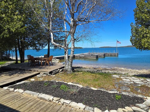 Drummond Island Hotel & Vacation Homes - Some Point North