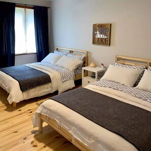 4 bedrooms, free WiFi, bed sheets