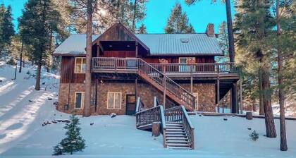 Spacious Mountain Lodge-Style Home