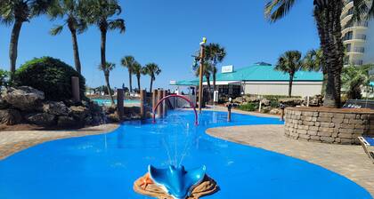 Edgewater beach/Golf resort heated pool, hot tub, beach access 2bed/2bath