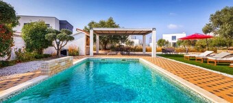 Private Heated Pool, Sport Fields - Villa Sunshine