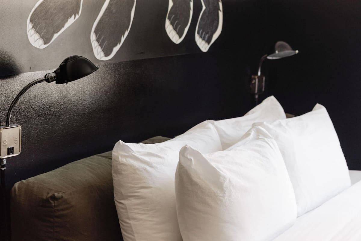 Klassieke kamer, 1 kingsize bed (Lean On-Site Support) | Hypoallergeen beddengoed, een laptopwerkplek, gratis wifi