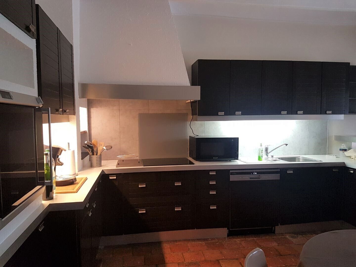 13/15 beds. SWIMMING POOL. Near Futuroscope