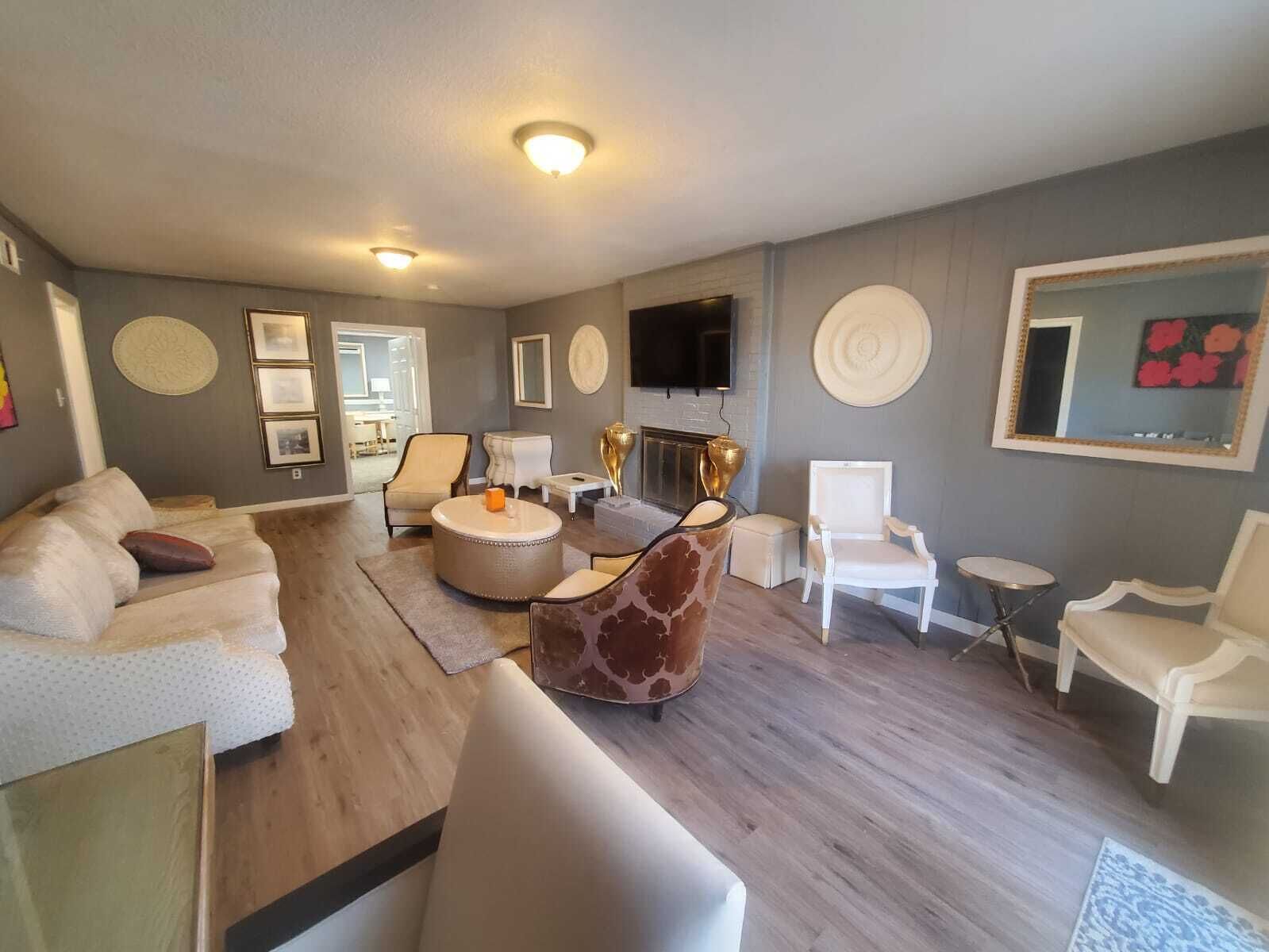 Super Large East Memphis 23 Beds