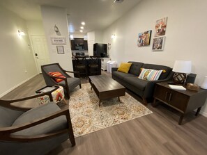 Smart TV, computer monitors