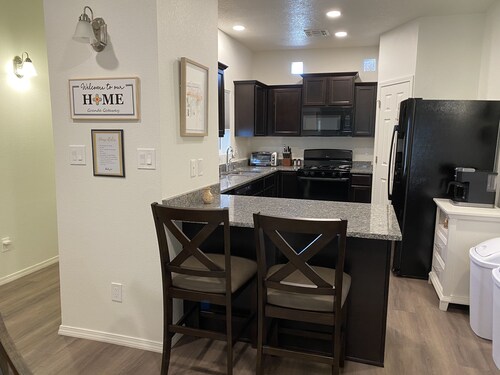 Grande Getaway-centrally located, well appointed home