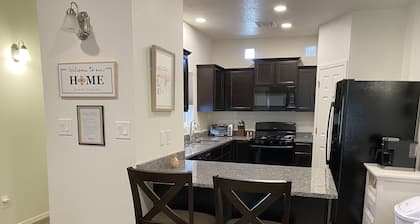 Grande Getaway-centrally located, well appointed home