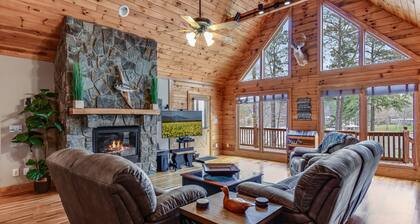 Lake Gaston Waterfront Log Cabin