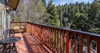 Getaway in Lake Arrowhead - Hot Tub, Views, Fireplace, EVchg