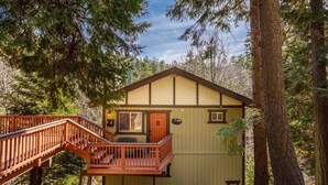 Exterior - Getaway in Lake Arrowhead - Hot Tub, Views, Fireplace, EVchg (Lake Arrowhead)