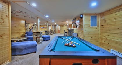 Pickleball/Basketball 11 BR 6.5 BA Sauna HotTub Pool Table
FREE Tesla EV Charger