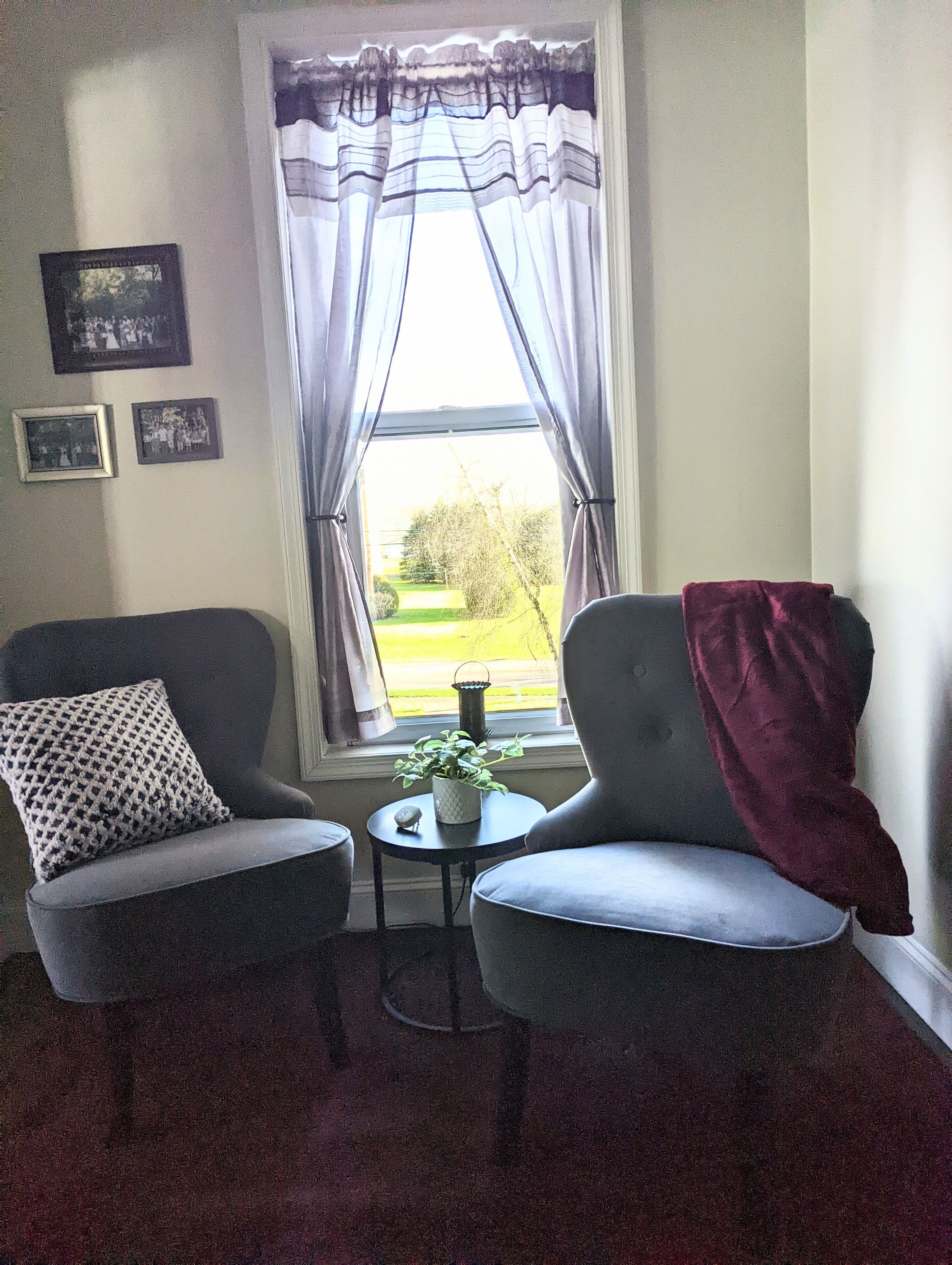 Spacious Victorian Home 2nd floor apartment