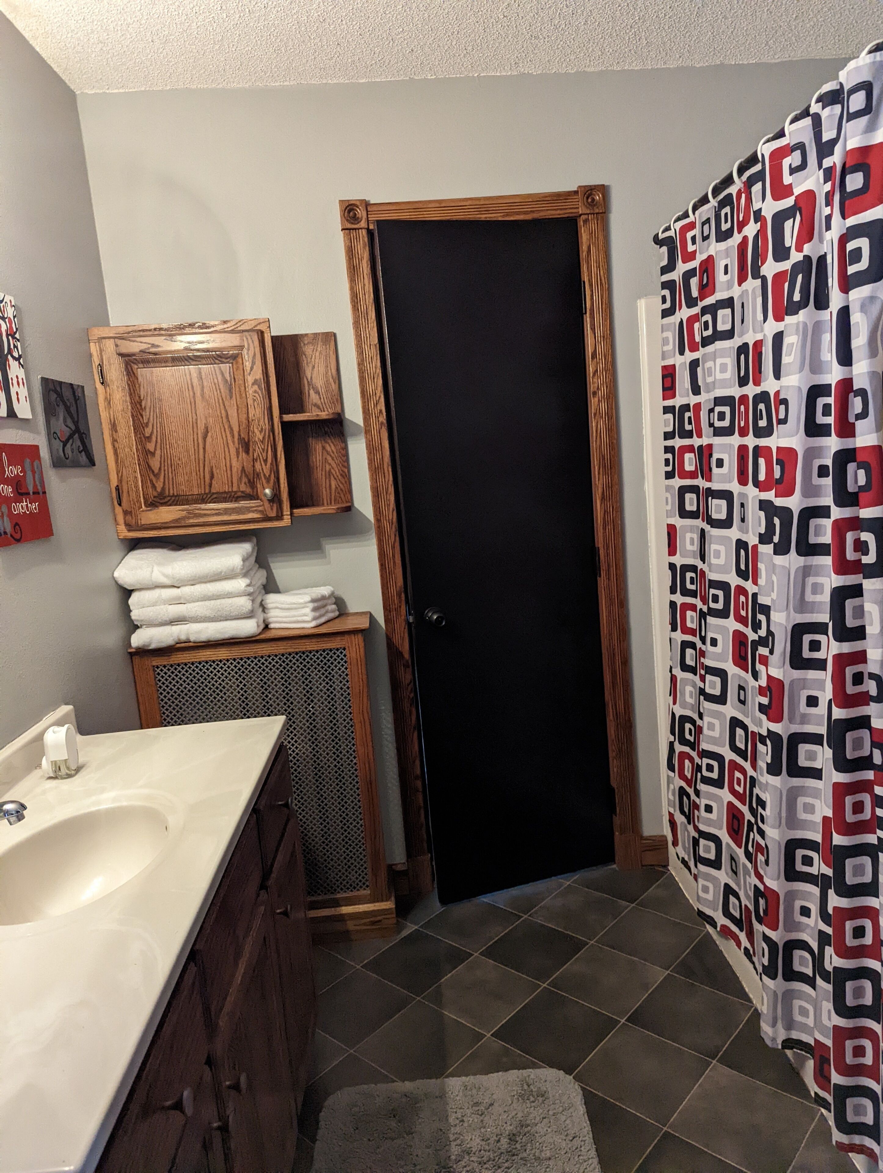 Spacious Victorian Home 2nd floor apartment