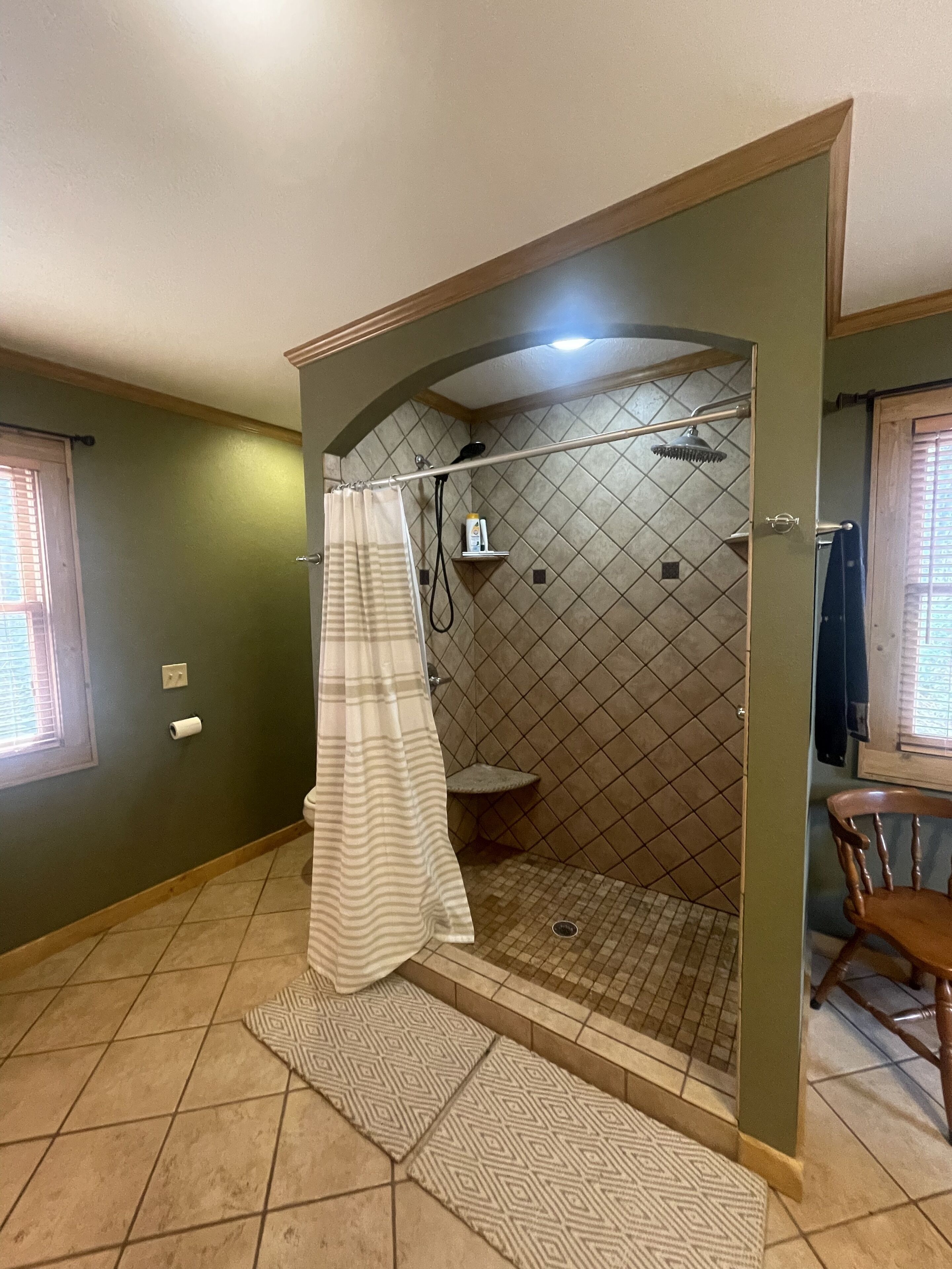 Mountain Class & Comfort - Hot Tub, Fishing, River Play - All Day!