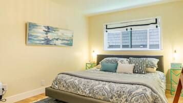 2 bedrooms, desk, iron/ironing board, travel crib