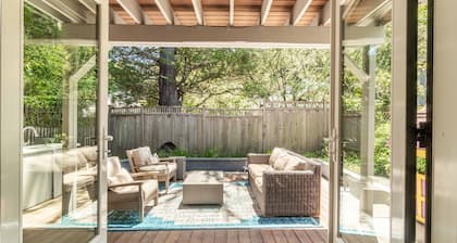 Bay Area Getaway -The Best in Downtown Mill Valley - Tesla Charger ,Yard FirePit