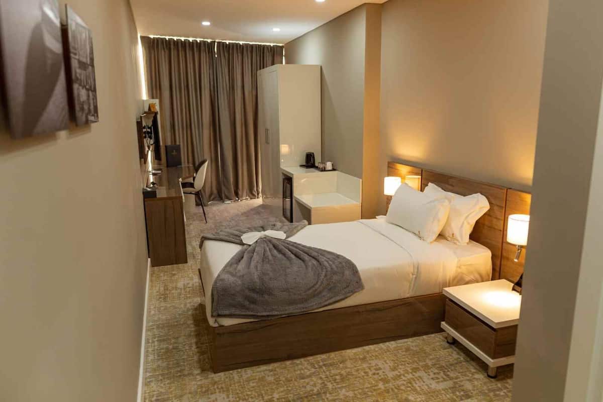 Standard-Einzelzimmer, 1 Schlafzimmer | 1 Schlafzimmer, Minibar, Zimmersafe, Schreibtisch