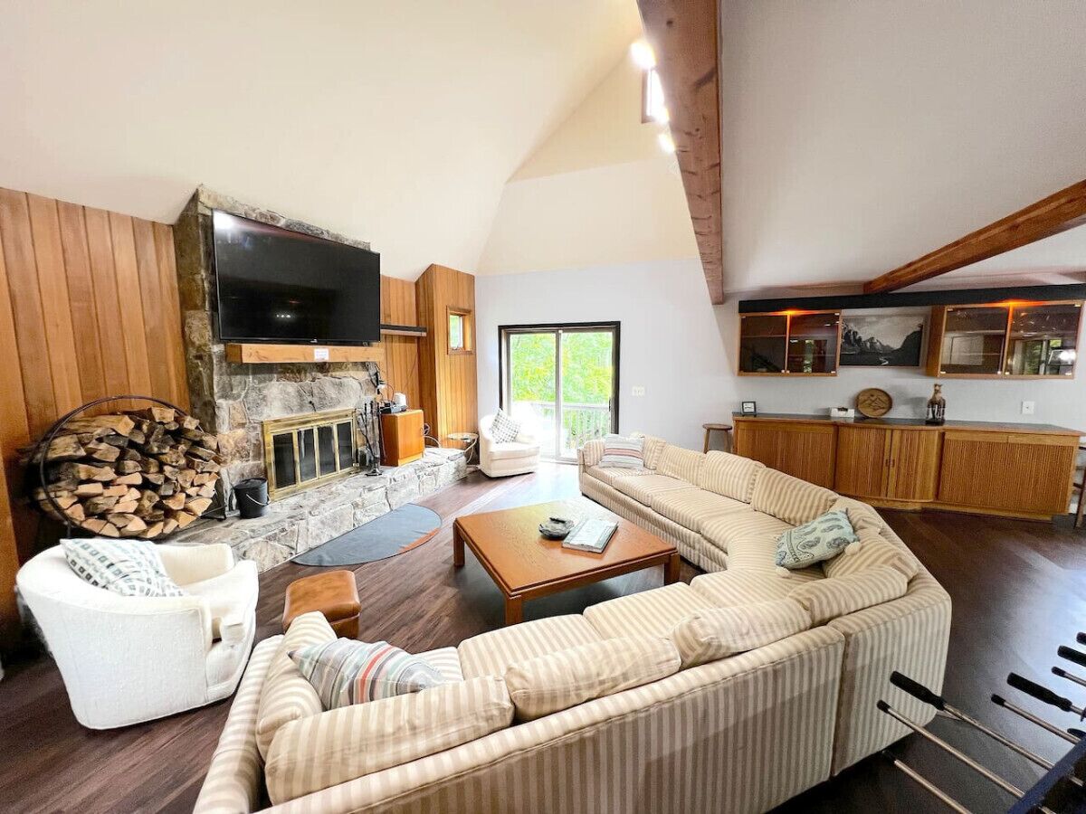 Smart-TV, peis, videospill og DVD-spiller