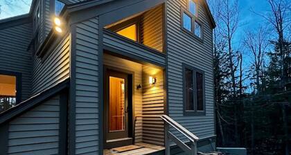 Stratton Mountain Home - Hot Tub, Sauna, Fire Pit, & MORE!