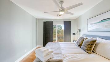 3 bedrooms, free WiFi, bed sheets