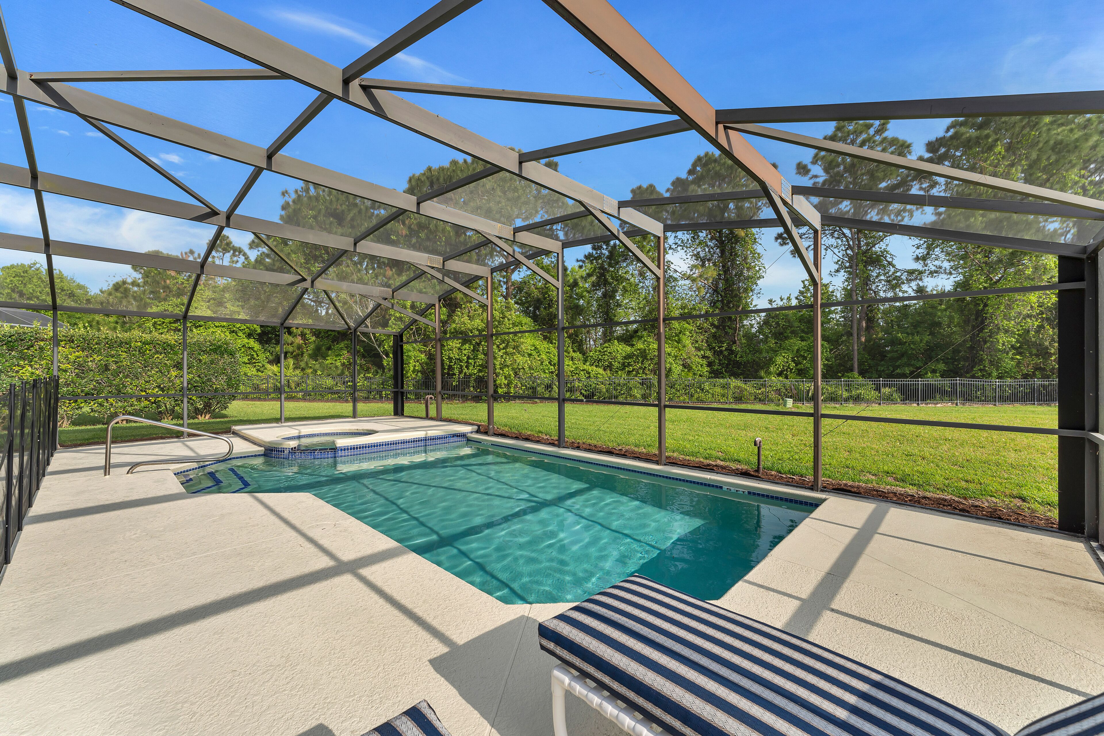 **Resort Home near Disney- 5 Beds/4 Baths w/Pool**