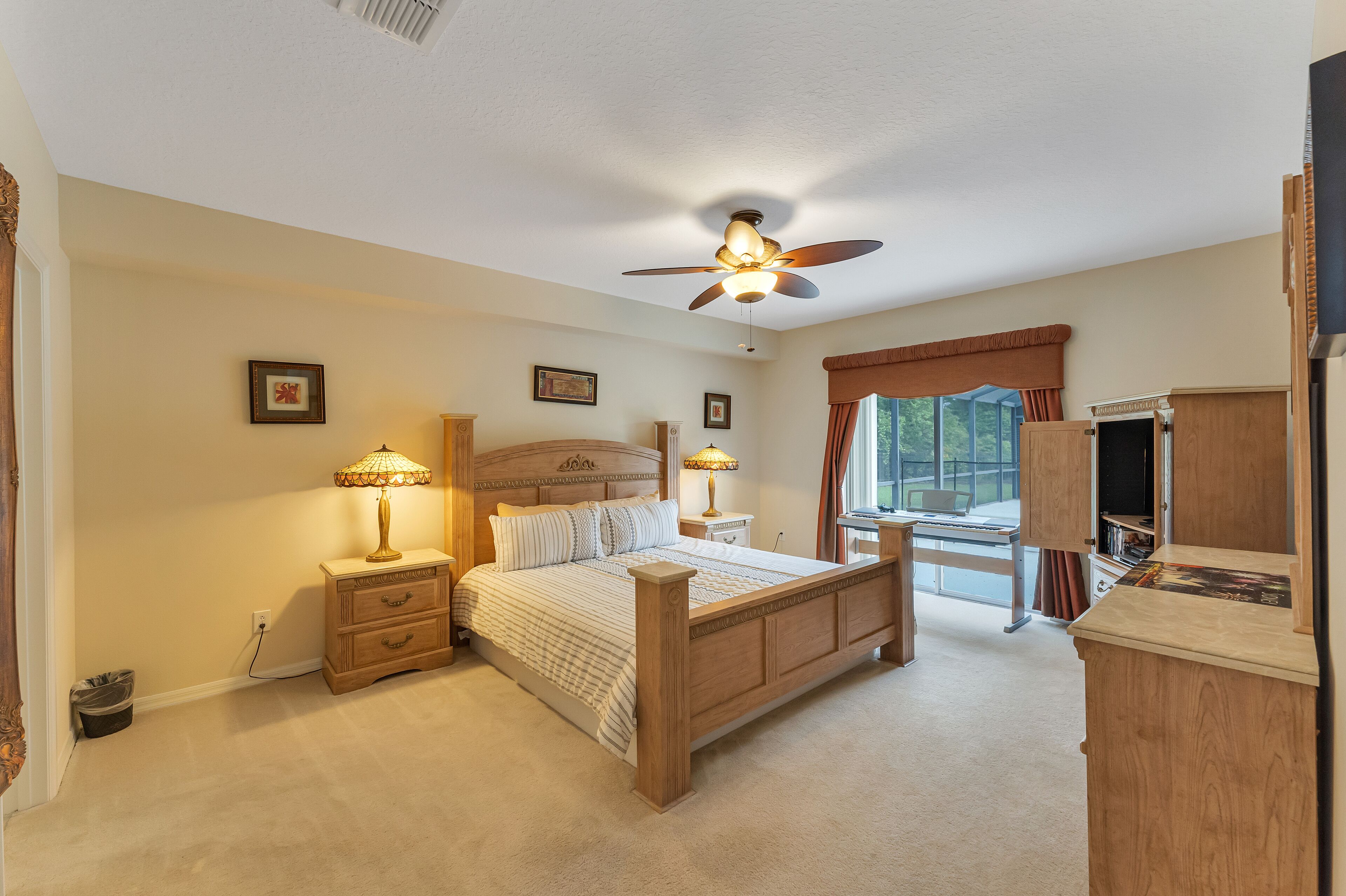 **Resort Home near Disney- 5 Beds/4 Baths w/Pool**