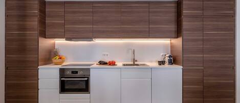 Fridge, microwave, oven, dishwasher