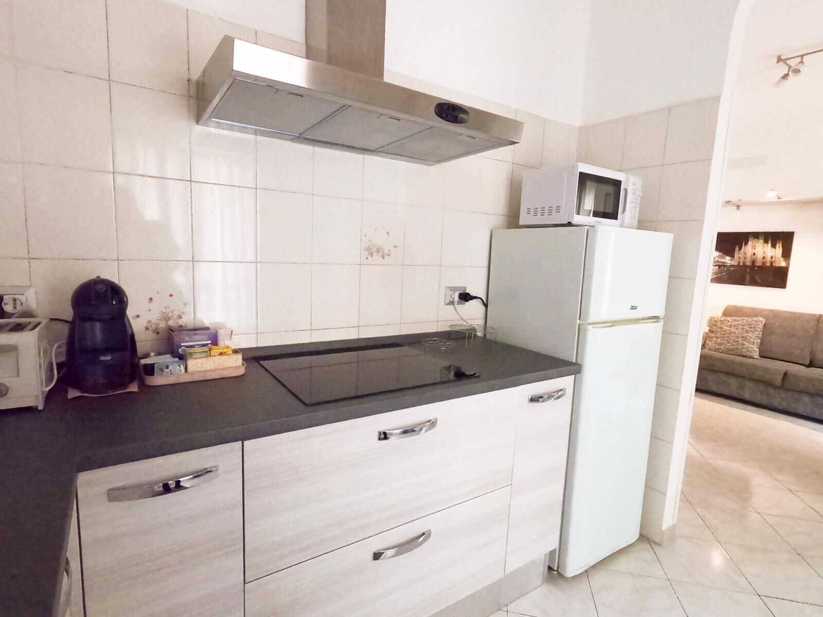 VERY NICE APARTMENT / KM 2.6 SAN SIRO STADIUM / KM 10 PIAZZA DUOMO / SUBWAY / WI-FI FREE