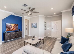 TV - Amazing 5/6 Vacation home at Windsor Island Resort!!! (Davenport)