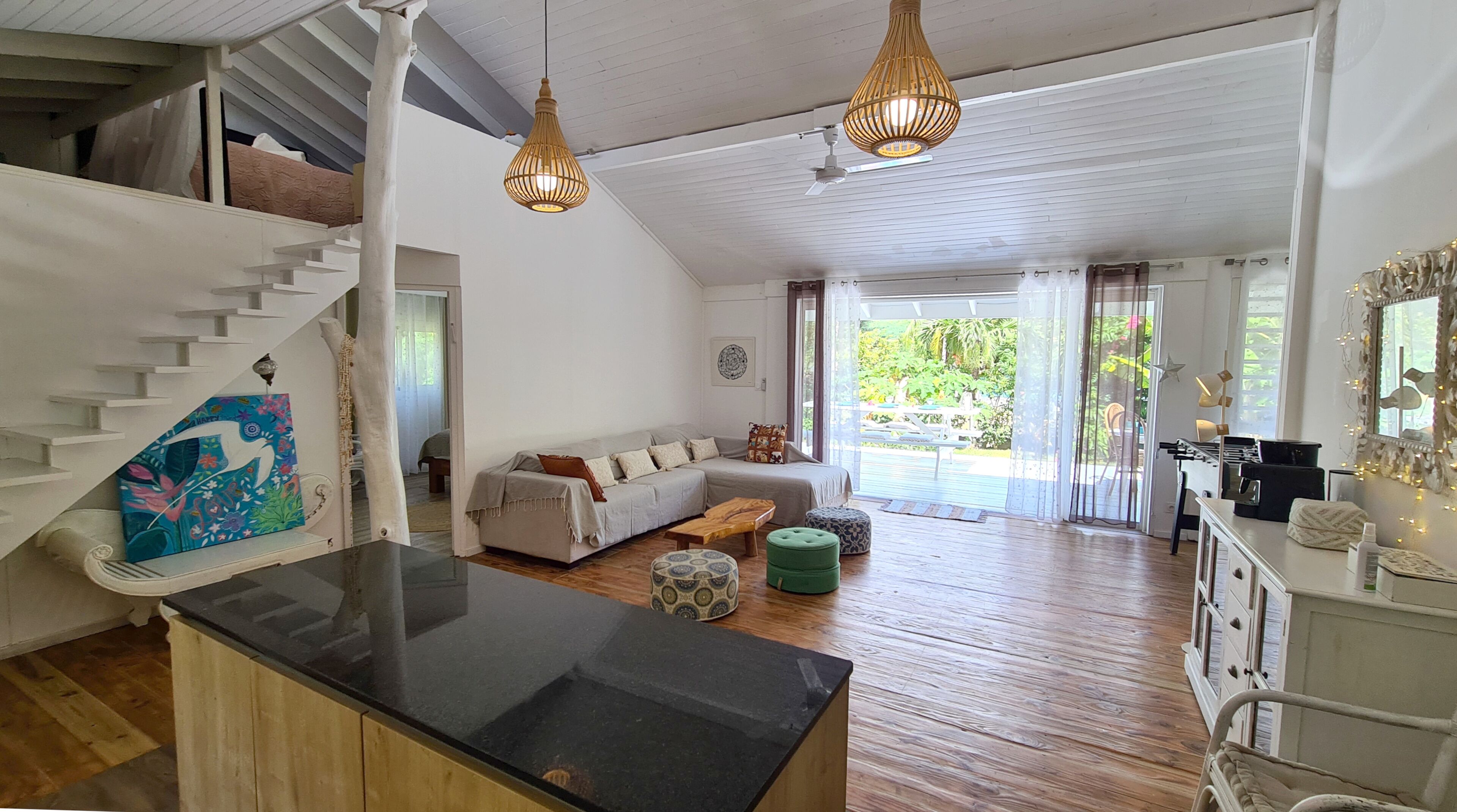 电视、桌上足球