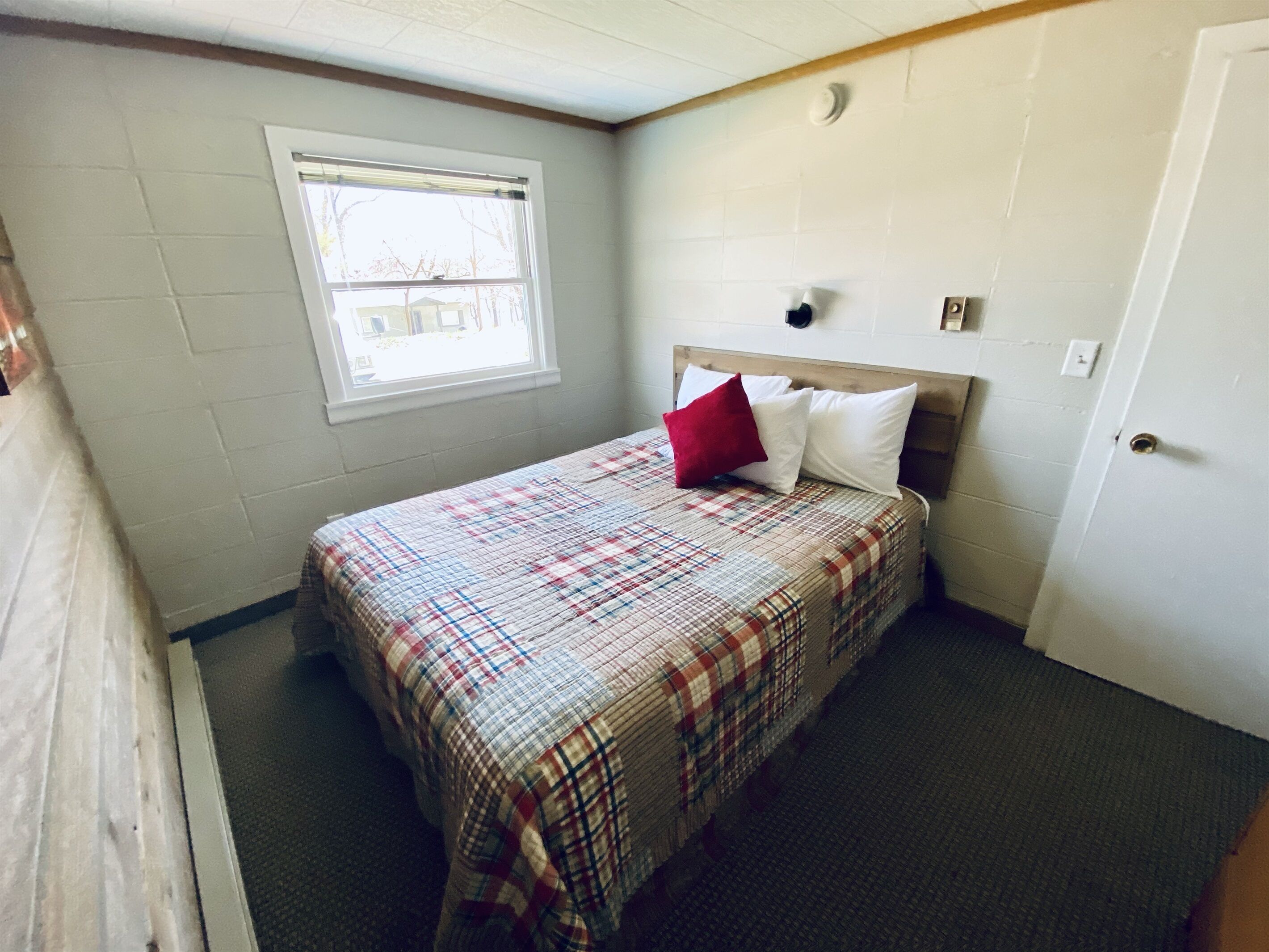 The Coral Cabin at Green Valley (Cabin 1)