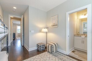 3 bedrooms, desk, iron/ironing board, travel crib