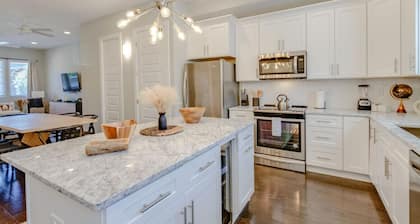 City Chic-Private Rooftop-Mins To Downtown