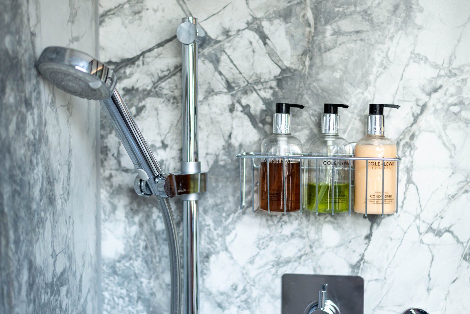 Top Floor Chic Camden Apartment, sleep 2